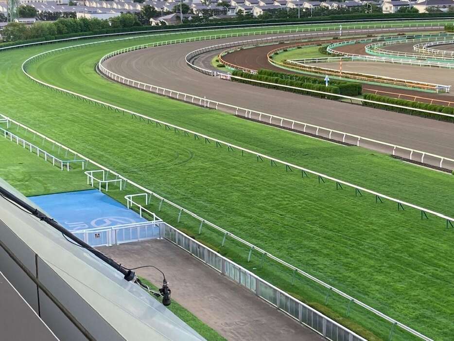 角田大河騎手が自動車で函館競馬場芝コースに侵入し騎乗停止　理由は花火大会を見るため